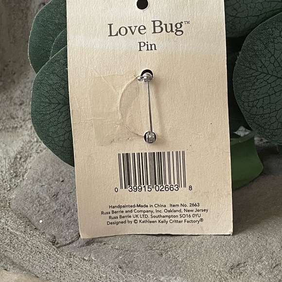 Russ “Bee my honey” pin - Picture 3 of 4